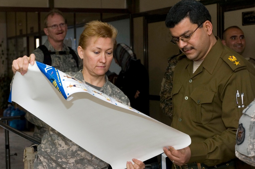 USF-I Surgeon Med Opps visit to Baghdad Artificial Limb and Physical Therapy facility