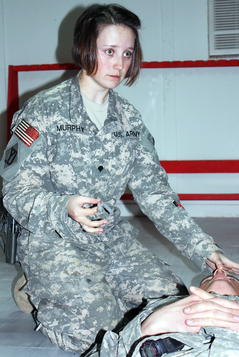 Soldier helps recertify her peers as combat lifesavers