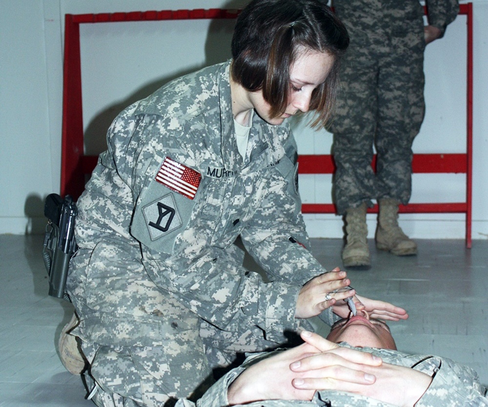 Soldier helps recertify her peers as combat lifesavers