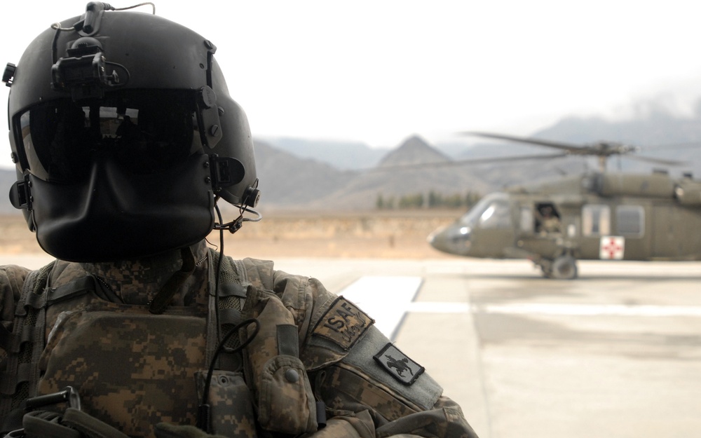 Wyo. NG's 'Cowboy Dustoff' Troops Draw on Civilian Skills
