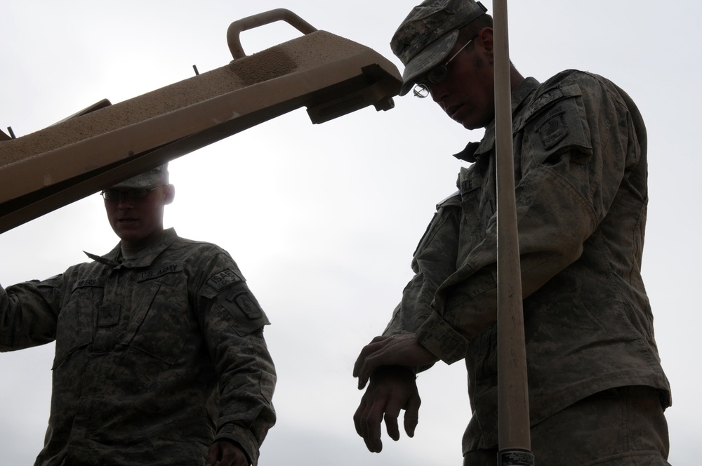 Maintenance Soldiers Adapt to Bigger, Newer Vehicles