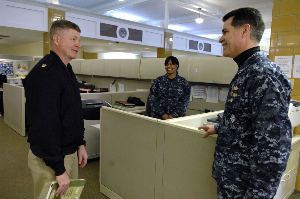 Master Chief Petty Officer of Navy Visits Great Lakes