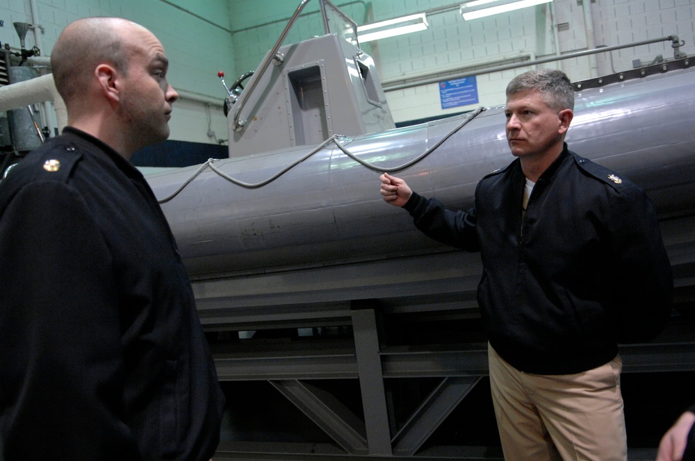 Master Chief Petty Officer of Navy Visits Great Lakes