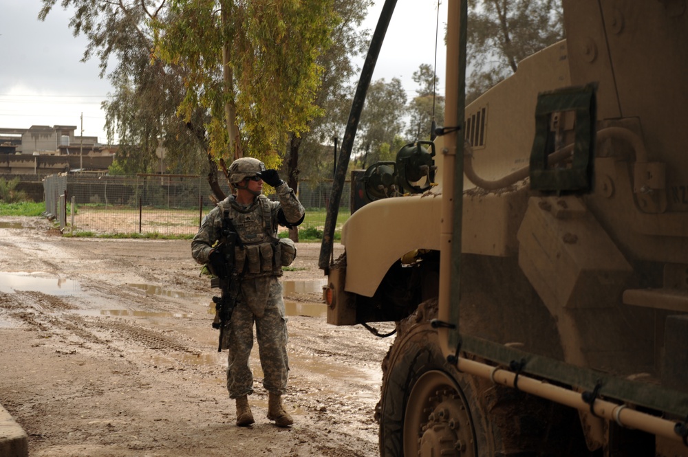 Golden Lions Prepare for QRF duties on Election Day