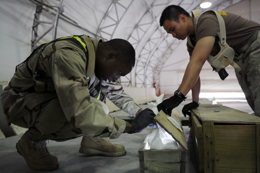 Customs Agents Clear Cargo