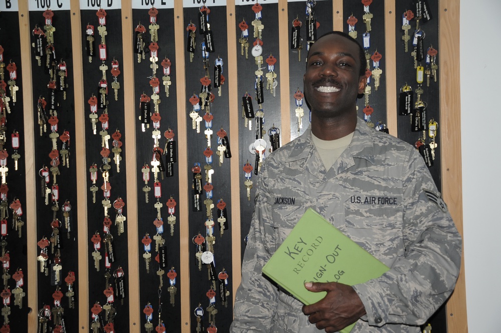 Selfridge Senior Airman, Detroit Native, Helps Deployed Service Members Find Their 'home Away From Home'