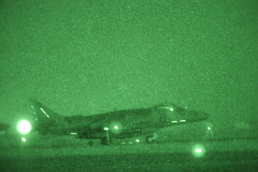 VMA-231 lands at Dwyer