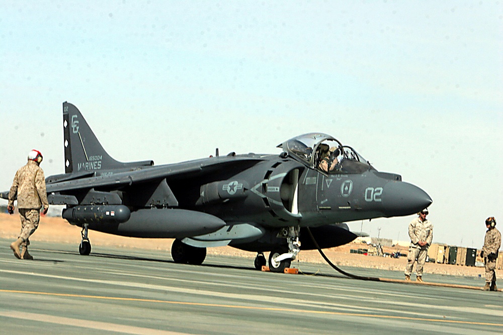 VMA-231 lands at Dwyer