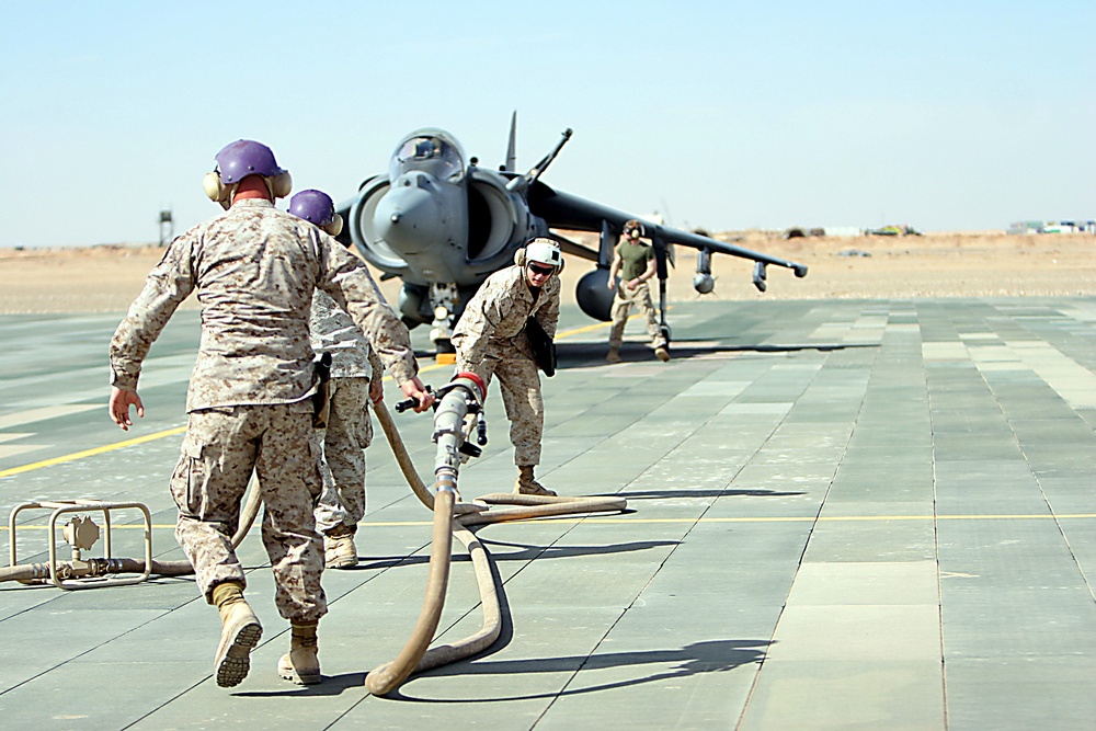 VMA-231 lands at Dwyer