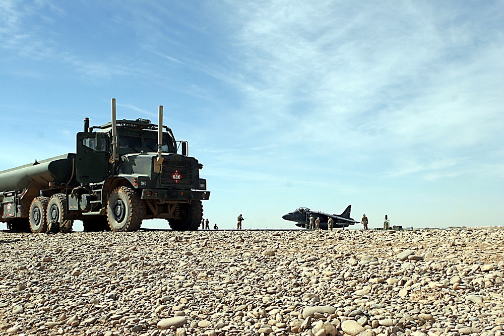VMA-231 lands at Dwyer