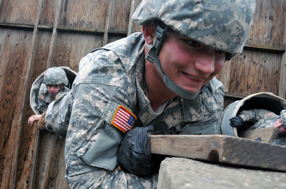 Presidio Soldiers Take on Leadership Challenges, Obstacles