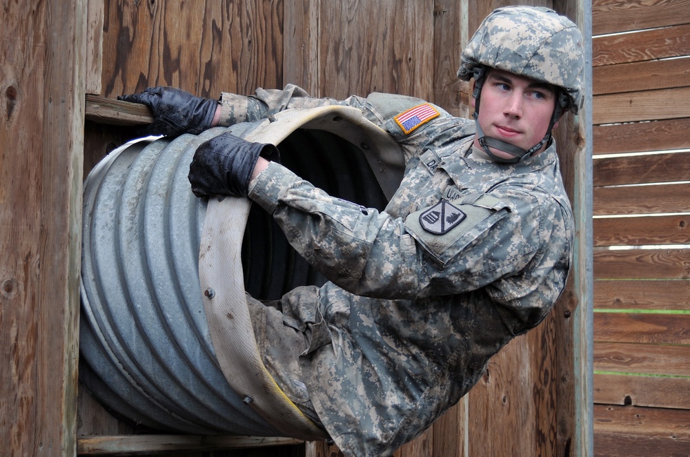 Presidio Soldiers Take on Leadership Challenges, Obstacles