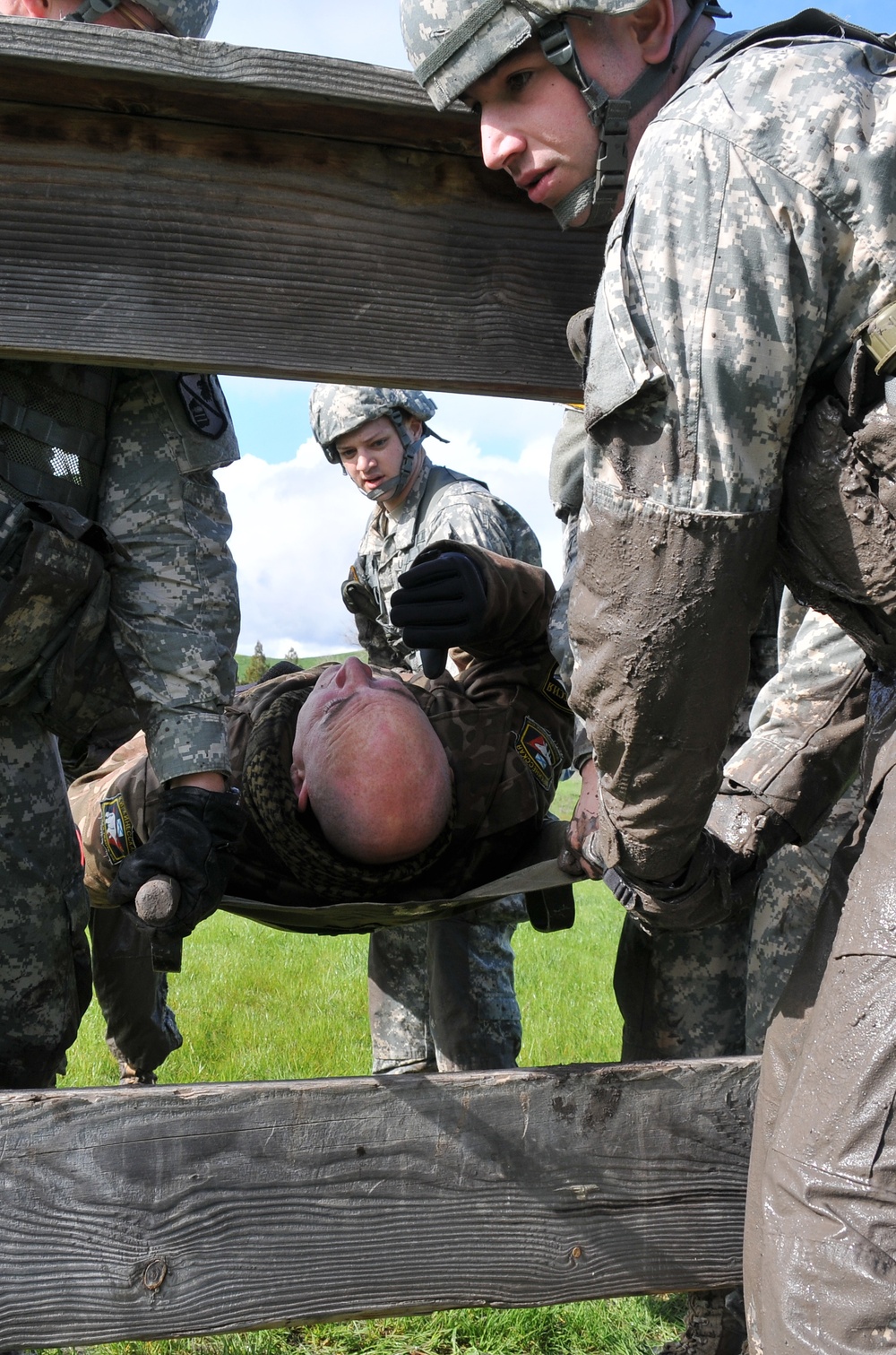 Presidio Soldiers Take on Leadership Challenges, Obstacles