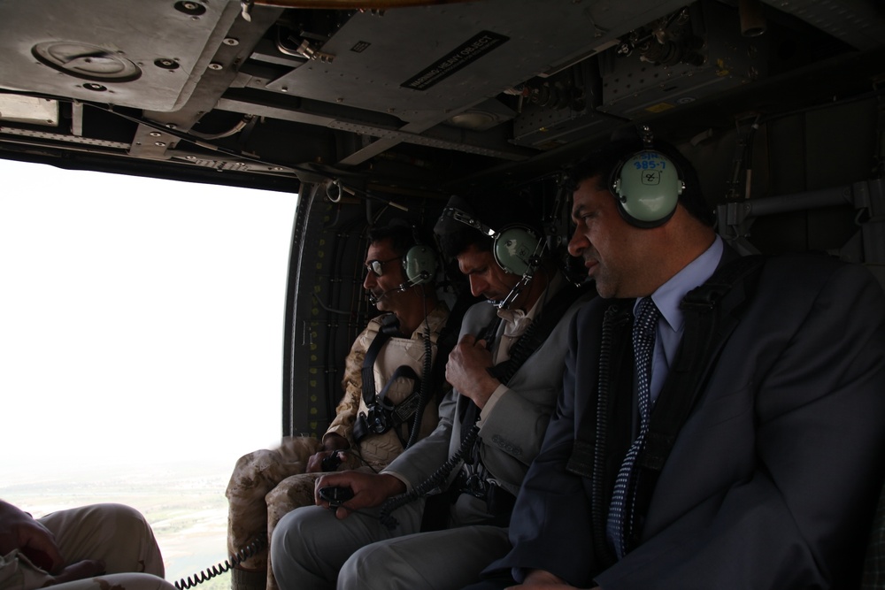 Iraqi officials observe elections from skies