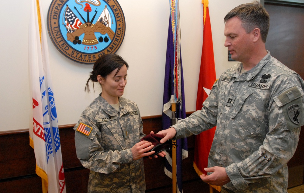 352nd CACOM Soldier Receives Direct Commission