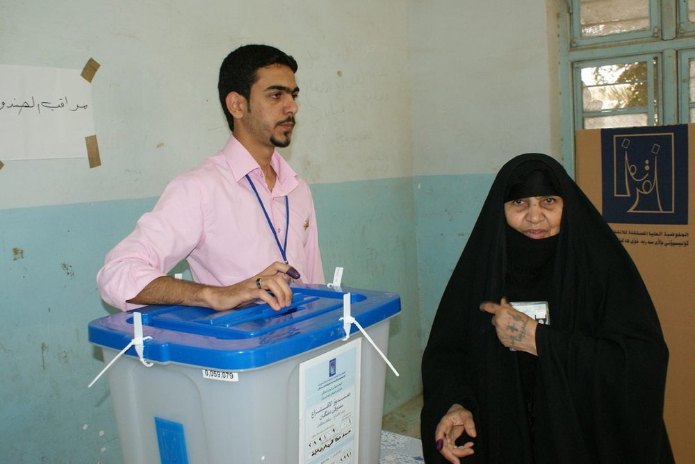 Proud Iraqi women vote in Nasiriyah