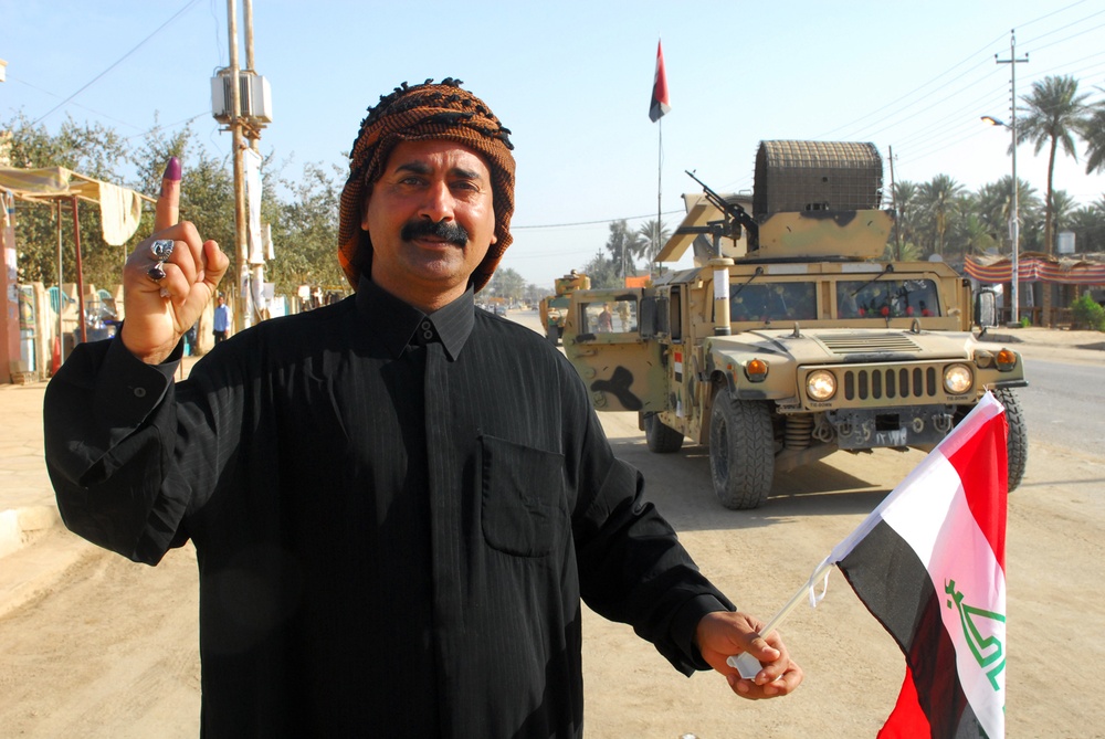 Iraqis vote in Karbala