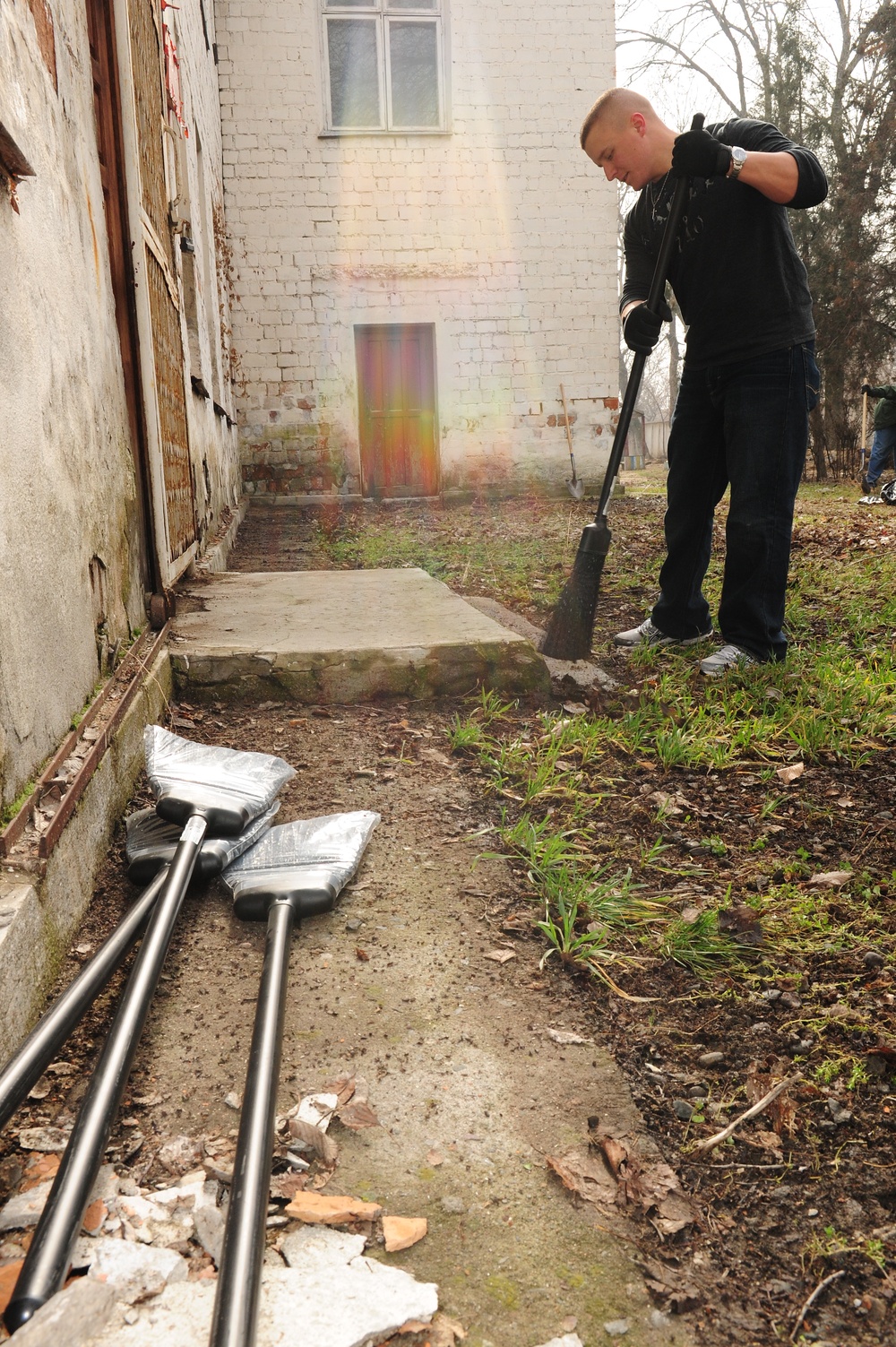 Manas Contributes to Bishkek Women's Crisis Center