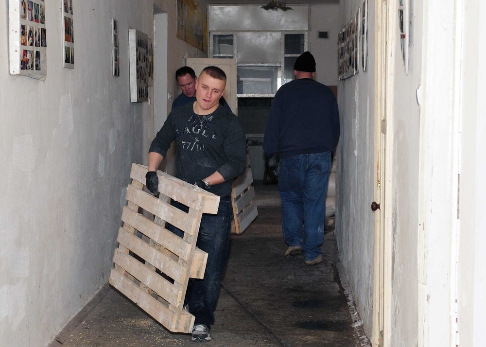 Manas Contributes to Bishkek Women's Crisis Center