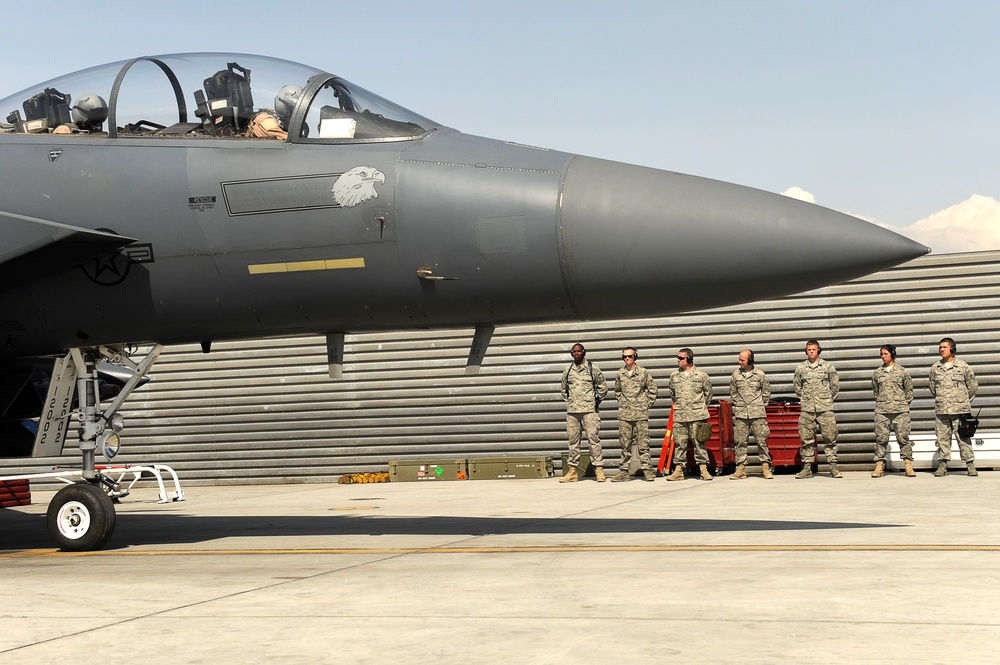Ambassador Eikenberry visits Bagram Airfield Afghanistan