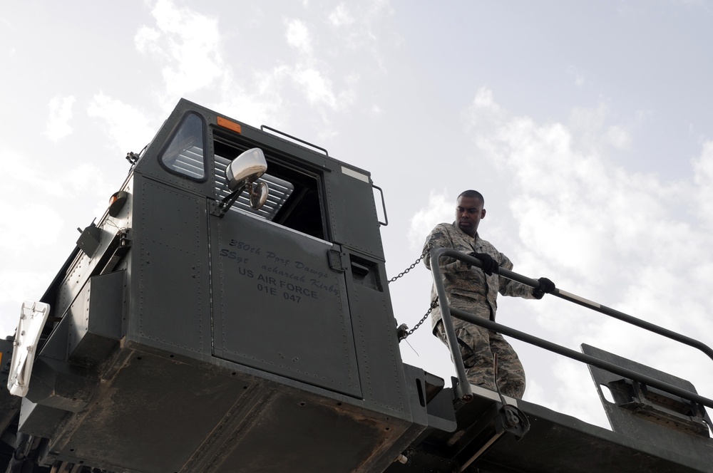 Andrews Aerial Porter, Pembroke Pines Native, Supports Combat Zone Air Terminal Ops for Southwest Asia Wing