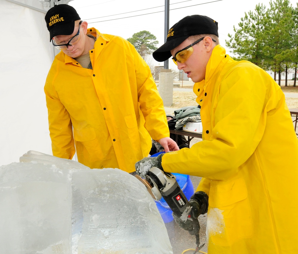 Skinner, Beard, Vaughan compete in five-block ice carving at Army Culinary Arts Competition
