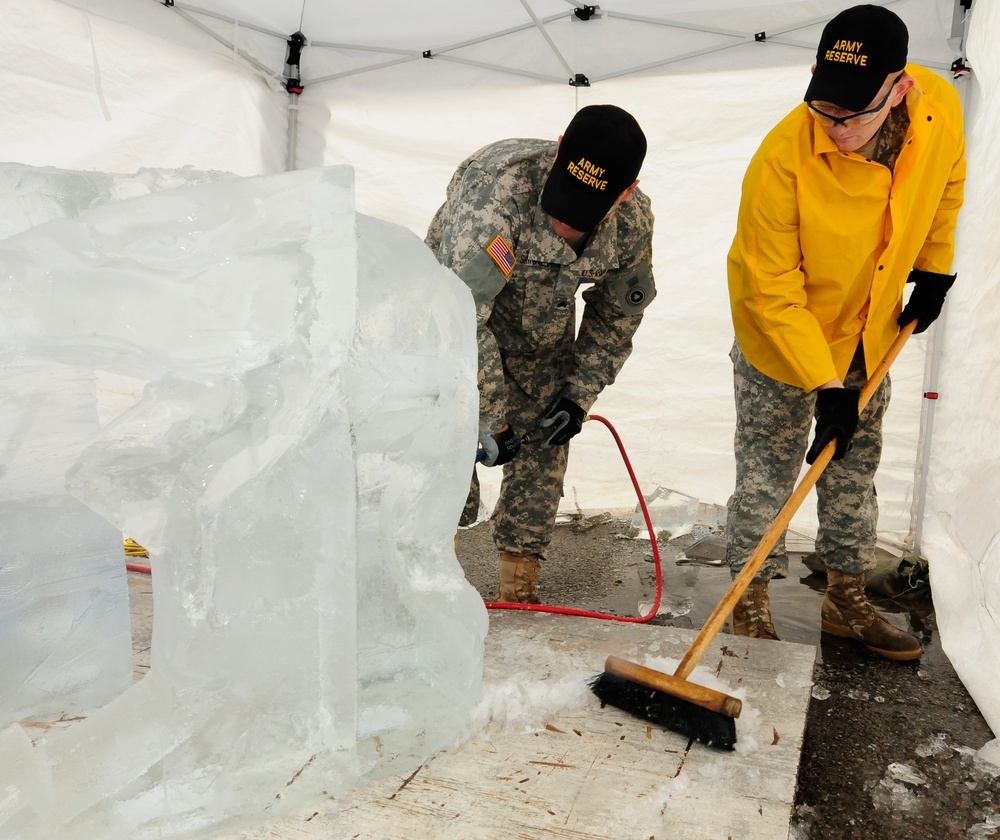 Skinner, Beard, Vaughan compete in five-block ice carving at Army Culinary Arts Competition