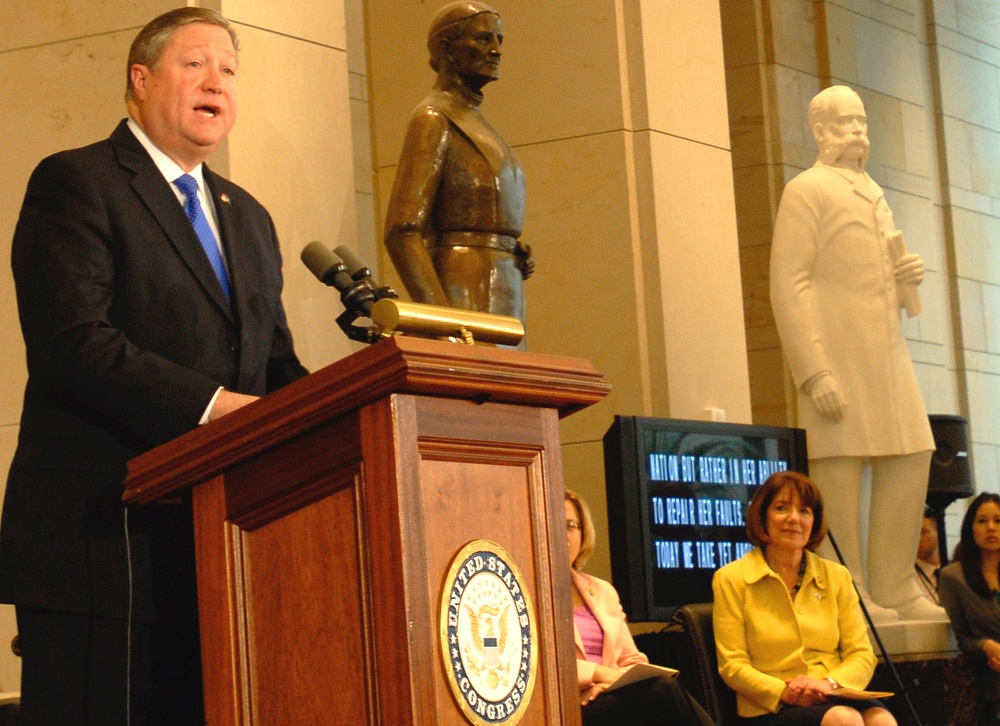 WASPs awarded Congressional Gold Medal