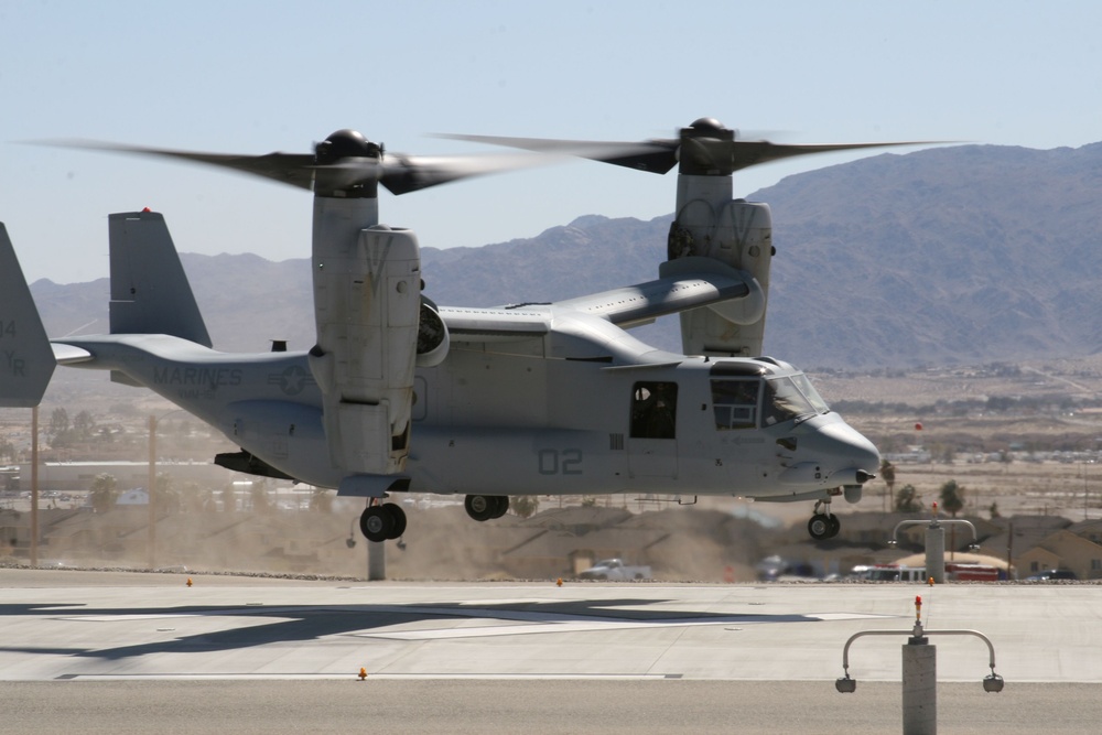 DVIDS - Images - Osprey landing at Naval Hospital provides new life ...