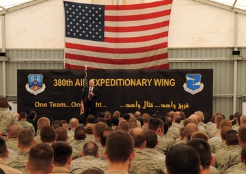 Defense Secretary Gates Visits 380th Air Expeditionary Wing