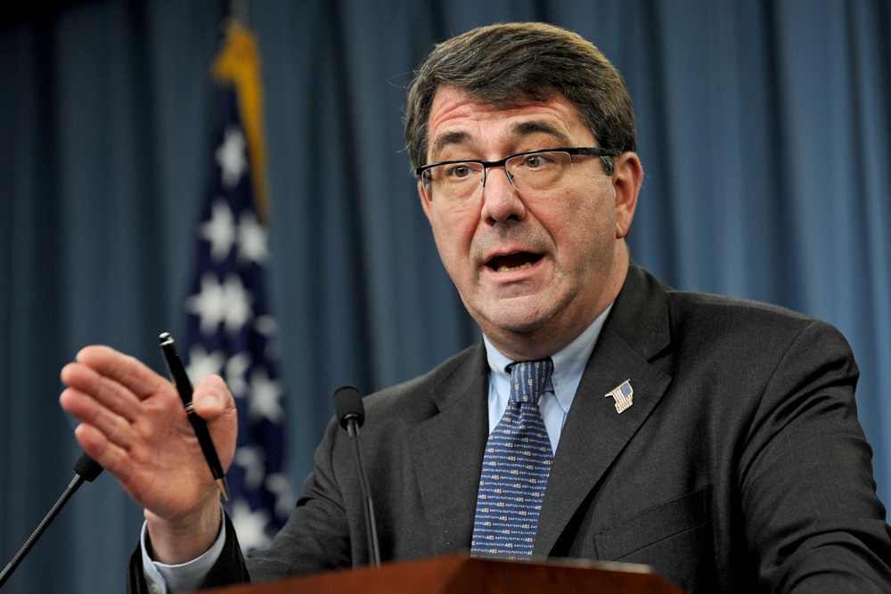 Official Announces Plans to Curb Fighter Program's Cost