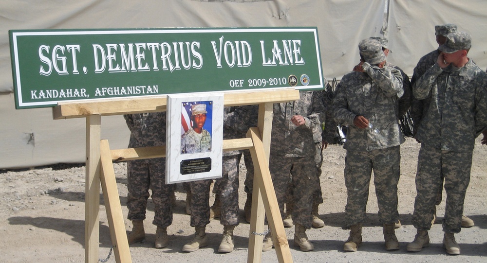 Tropic Lighting Road Renamed to Honor Fallen Soldier