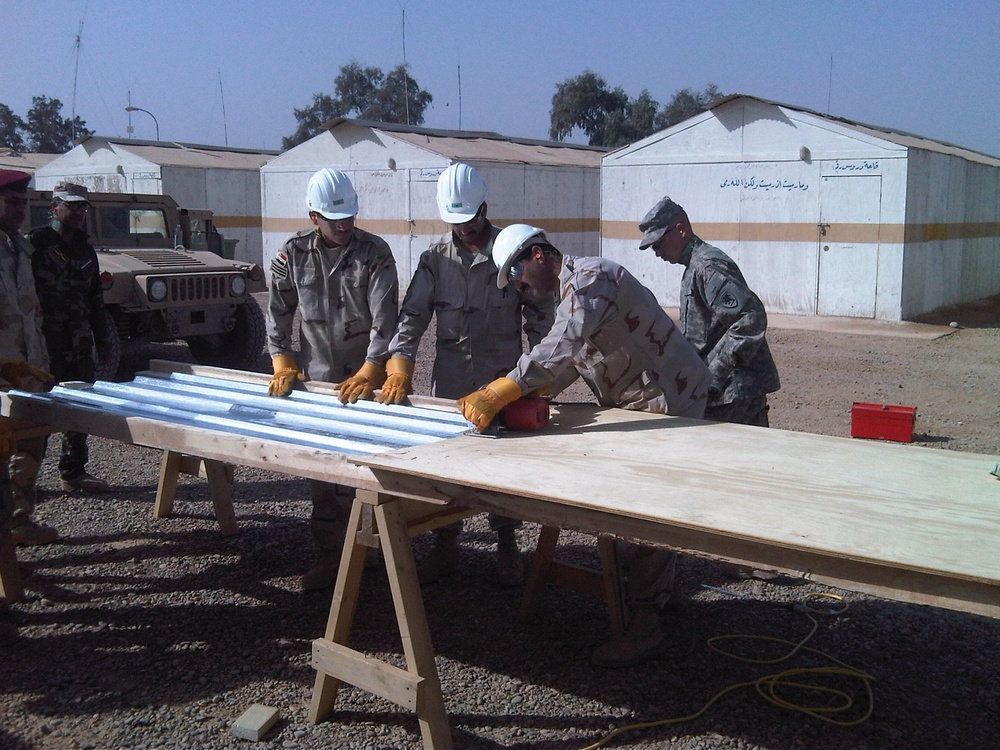 Engineers conduct hip-pocket partnership training