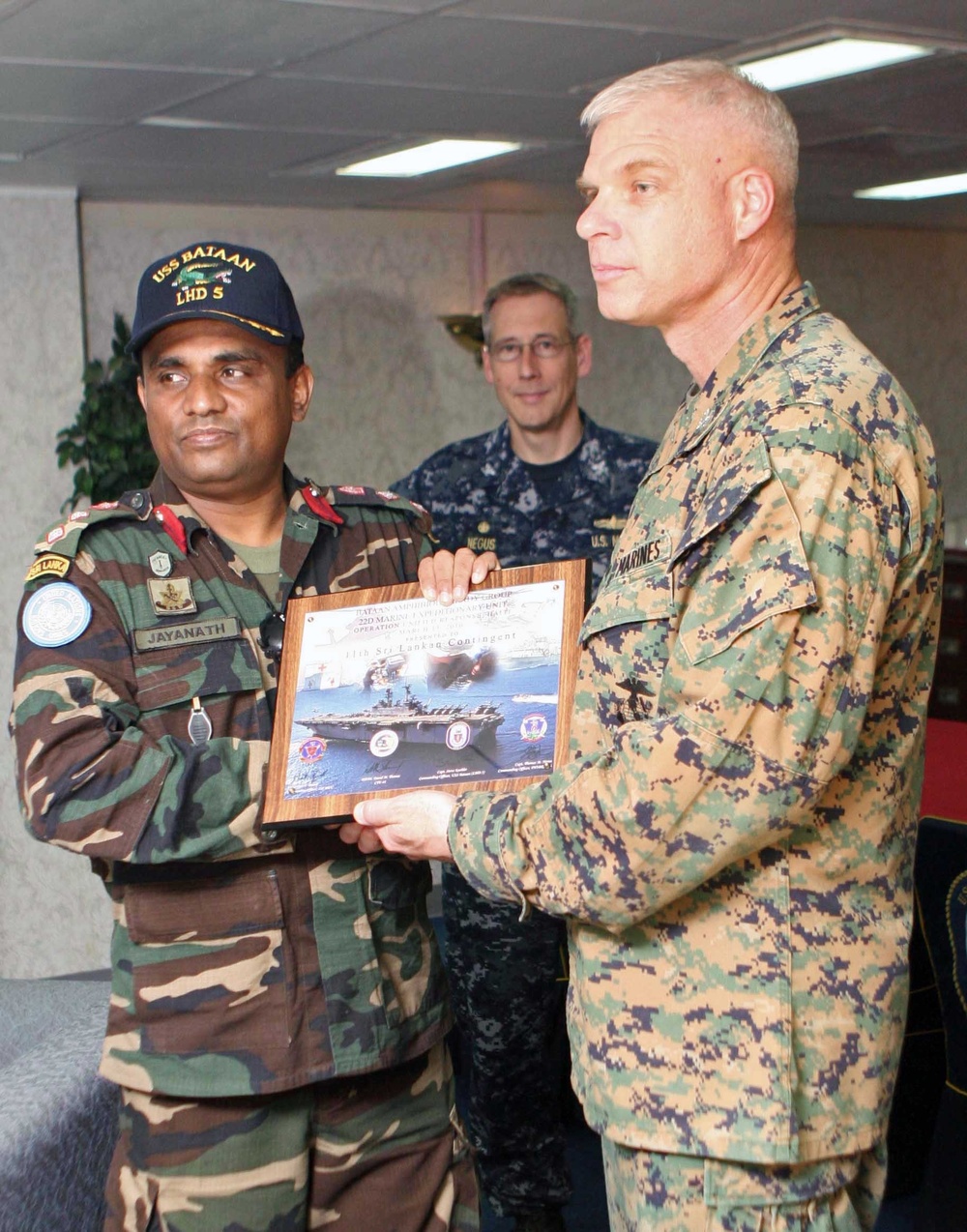 Canadian, Sri Lakan military members visit USS Bataan, 22nd MEU