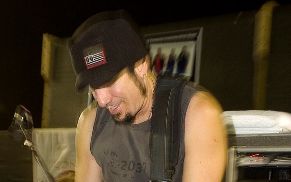 Bad Company performs for the troops