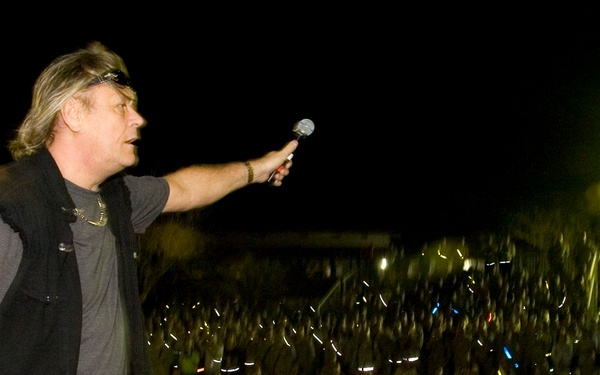 Bad Company performs for the troops