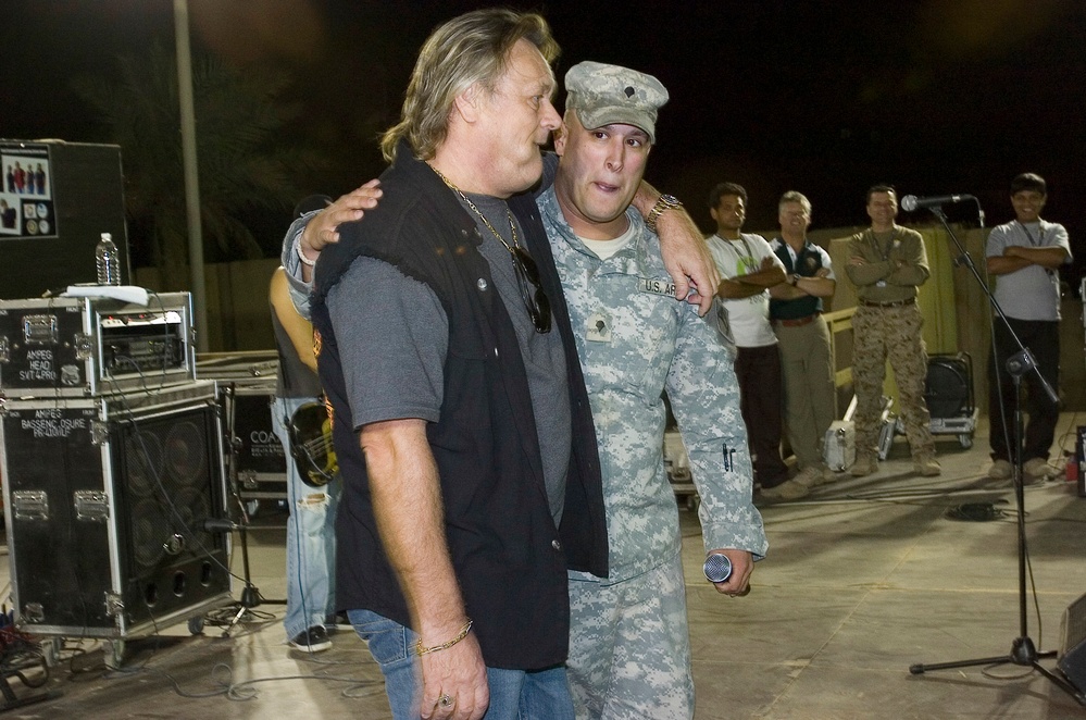 Bad Company performs for the troops