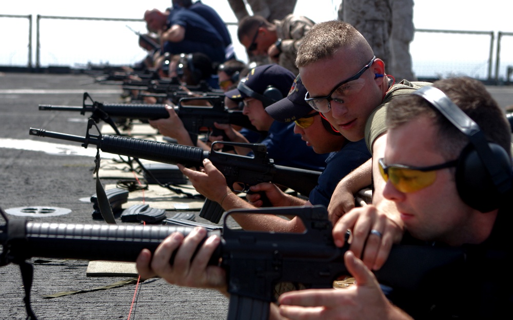 USS Ashland Shotgun, M16 Qualification