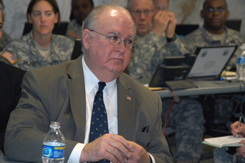 Undersecretary of Army Visits 377th TSC