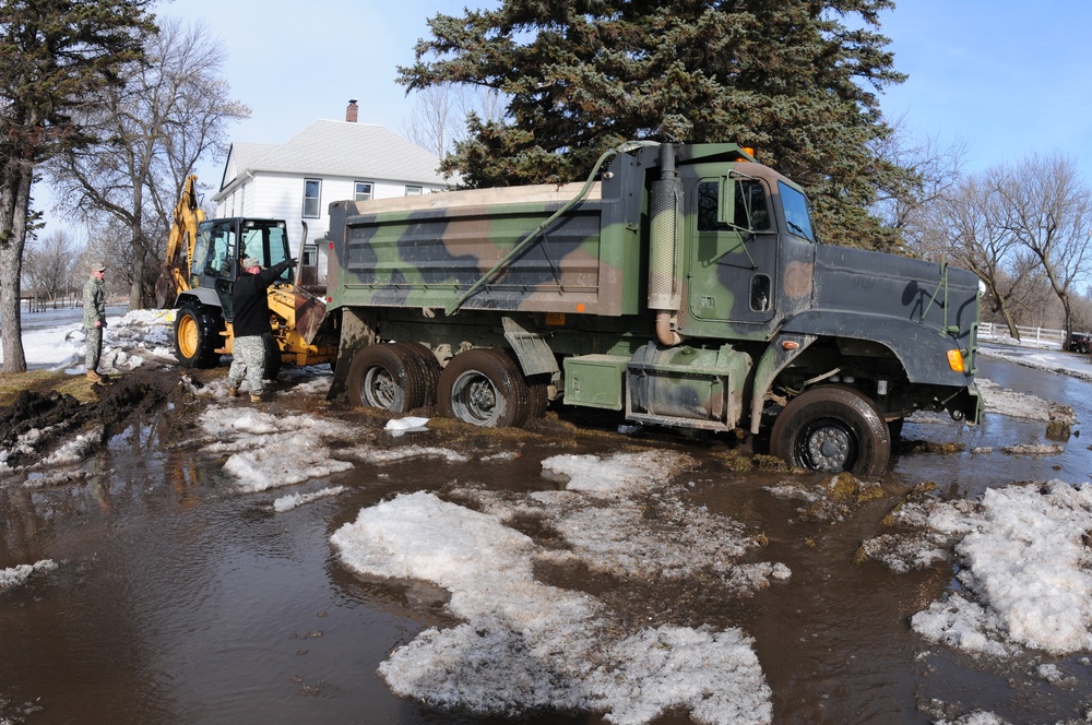 North Dakota flood fighting