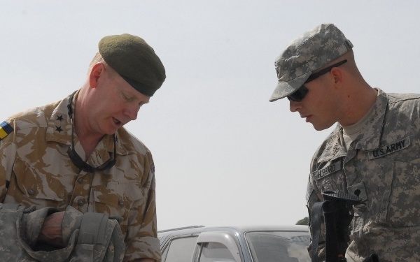 Maj. Gen. Newton Visits 5/2 ID (SBCT)