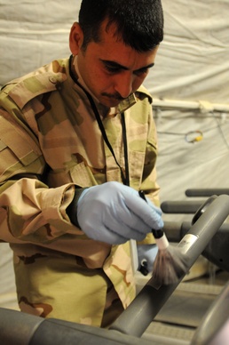 EOD Iraqi Army Trains on Sensitive Site Exploitation