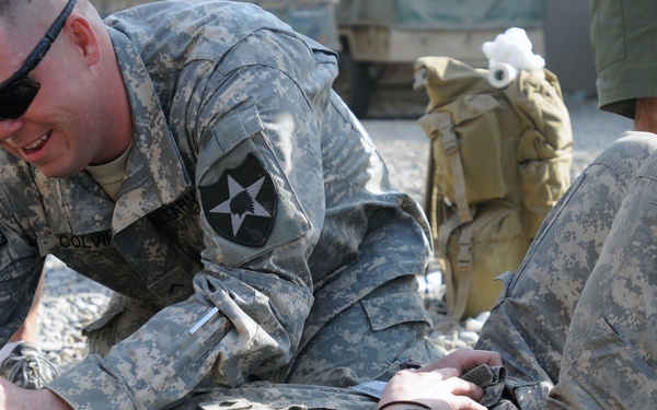 Army and Navy receive medical training