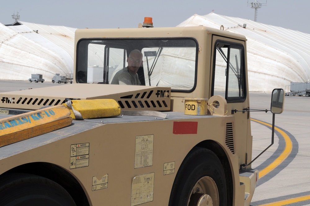 Sentry Maintenance Airmen Recover E-3 in Southwest Asia