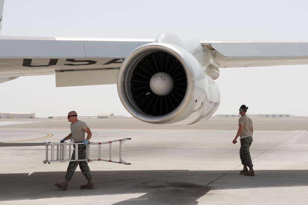 Sentry Maintenance Airmen Recover E-3 in Southwest Asia