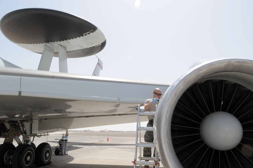 Sentry Maintenance Airmen Recover E-3 in Southwest Asia