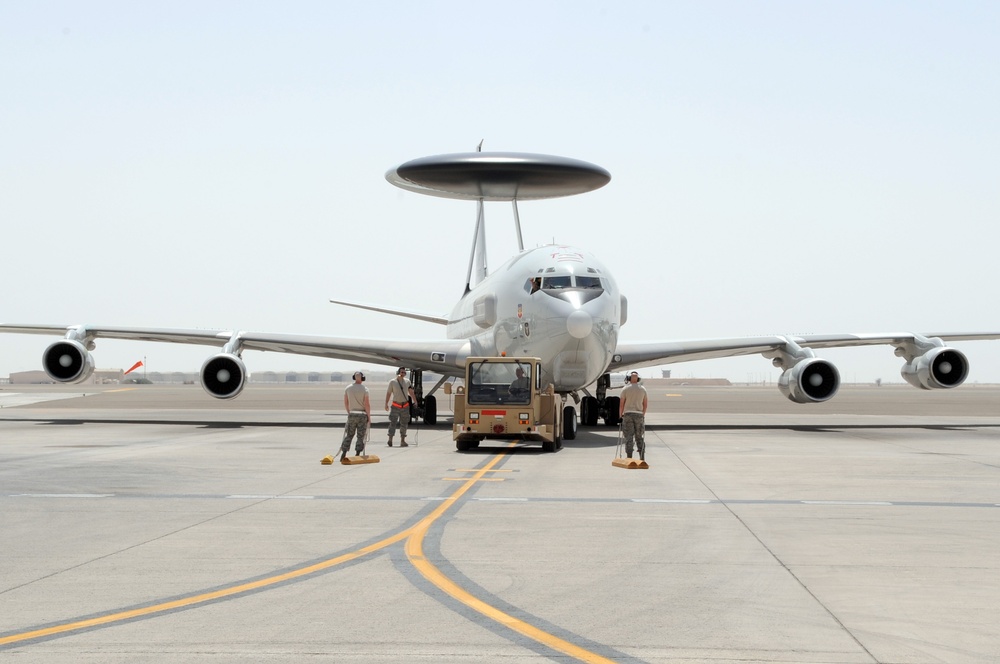 Sentry Maintenance Airmen Recover E-3 in Southwest Asia