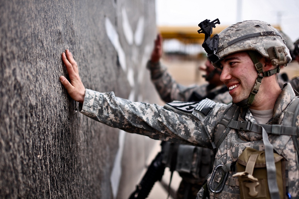 Air Cav infantry Soldiers compete in company challenge