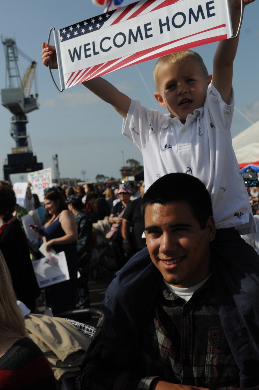 Nimitz returns to homeport