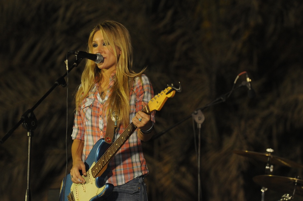 Whitney Duncan Band Performs in Baghdad